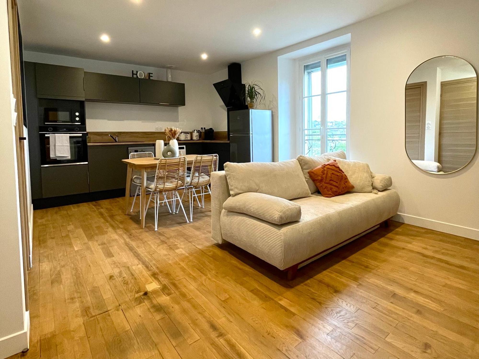 Appartement Calme Et Cosy Proche Centre Vue Chateau 维特雷 外观 照片